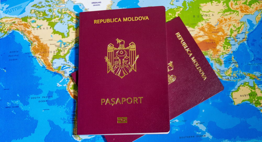 Но привлекает молдавский паспорт не только возможностью путешествовать, но еще правом беспрепятственно пользоваться всем спектром услуг европейских банков